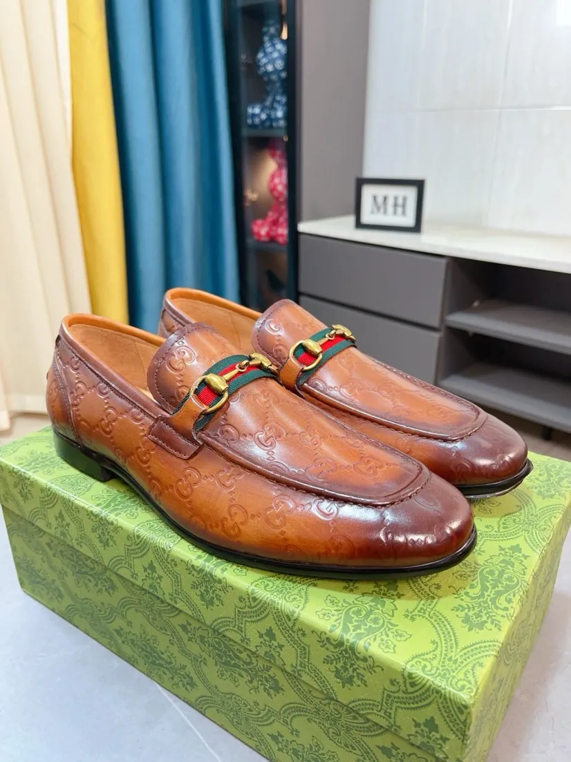 Men's shoes 💰500🌹🌹【GUCCI】The most popular classic Gucci leather shoes. Synchronized with the official website, the upper is made of Italian first-layer cowhide ➕cowhide lining, with unique brand and unique craftsmanship. Highlighting the hot style of the new year. Stop hesitating, stop wandering, get it now. Number: 38--44